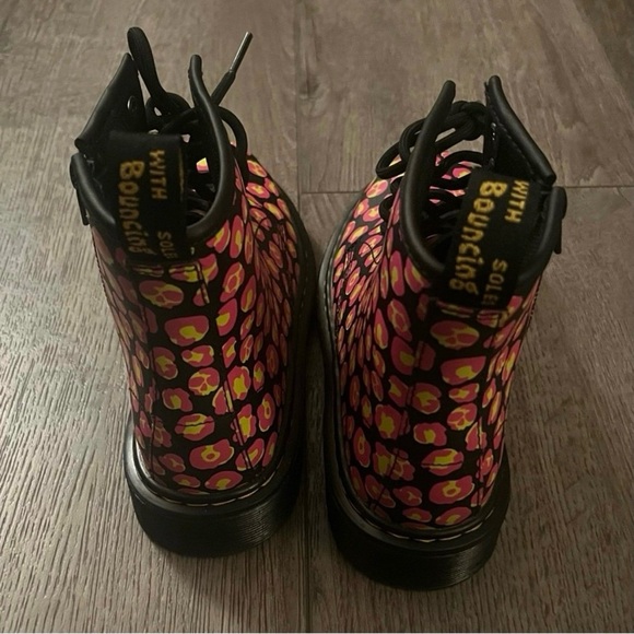 Dr. Martens Leopard Hydro Leather Lace Up Combat Boots Junior Size 3 - Picture 6 of 11